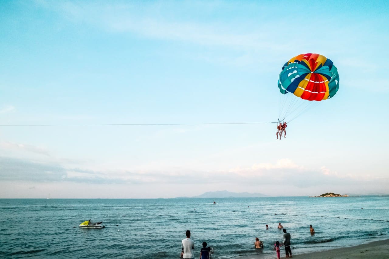 budva parasailing montenegro 3