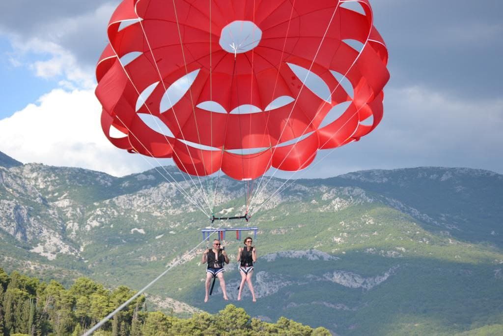 budva parasailing montenegro 6