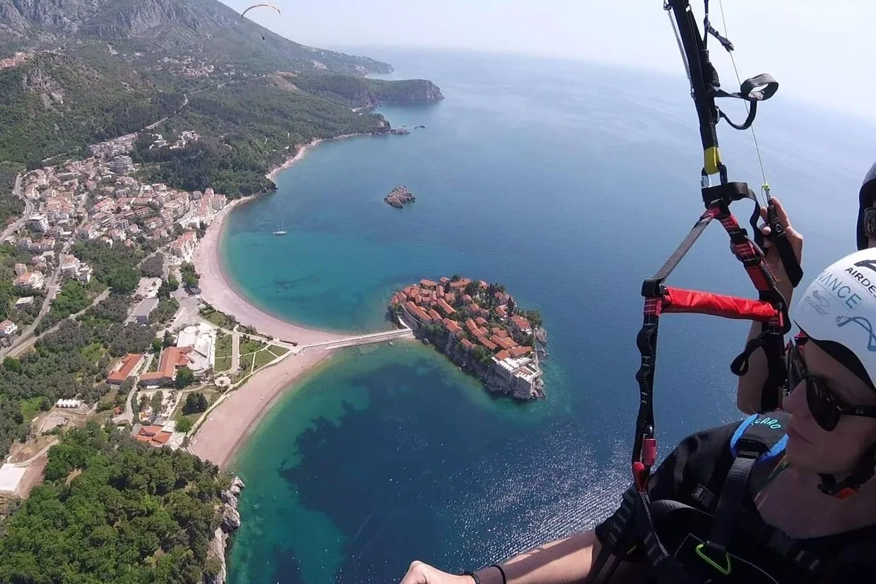Sveti Stefan paragliding gallery photo 3